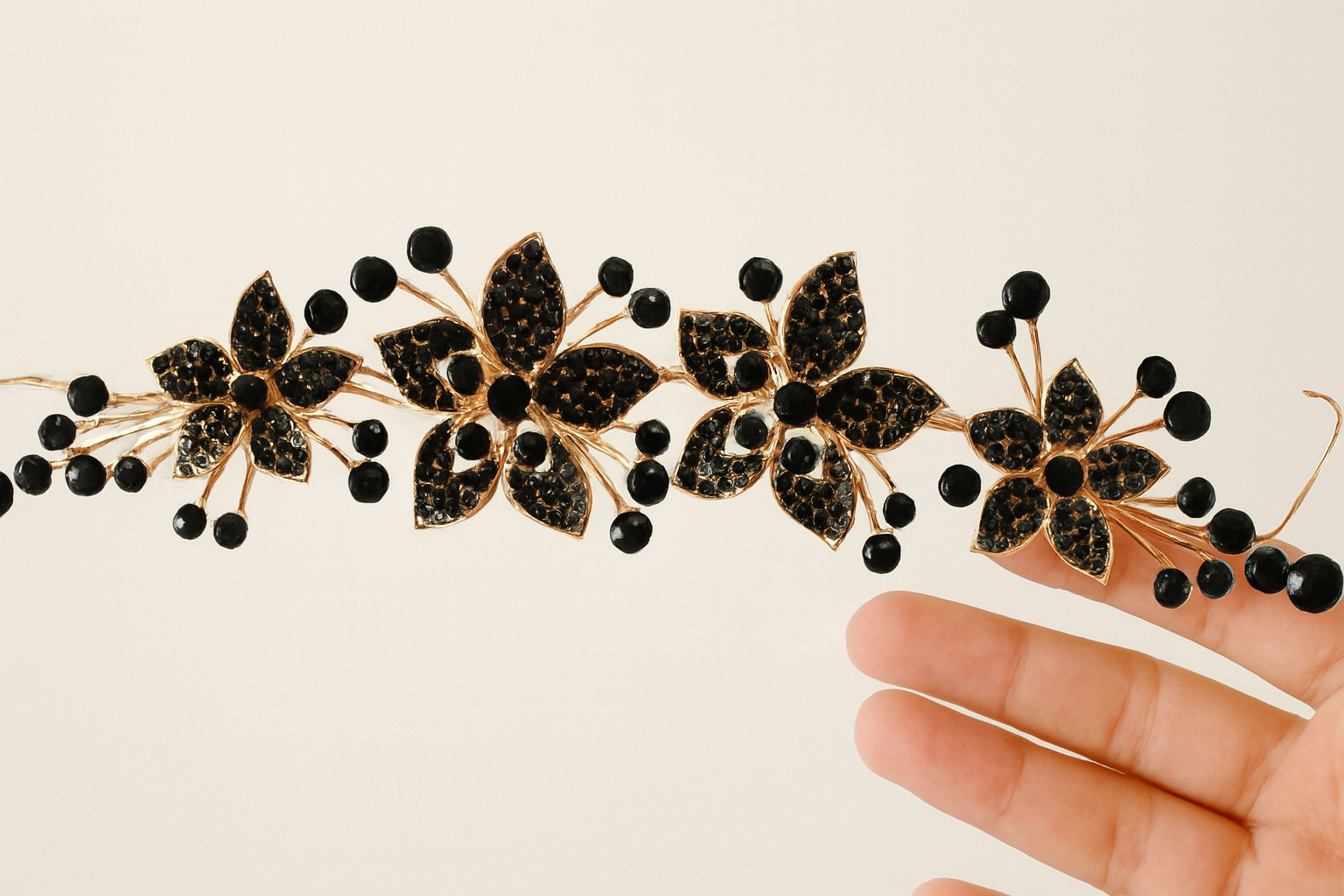 تاج الشعر اسود 